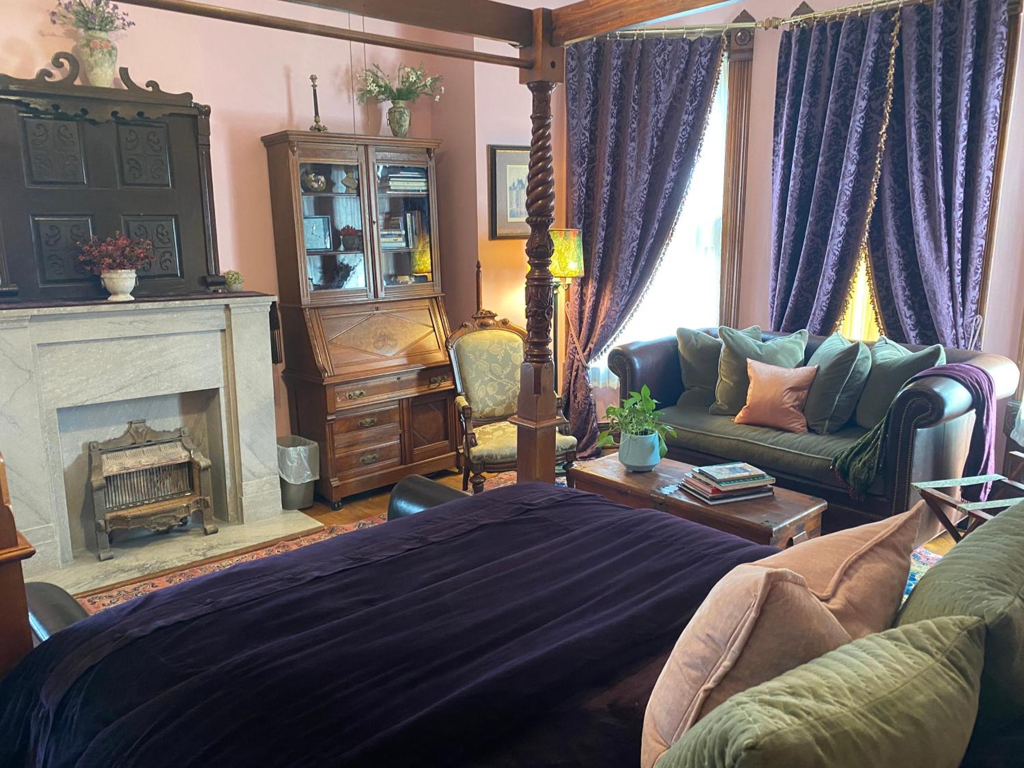 Vineyard Mansion B&B Сейнт Джоузеф Екстериор снимка