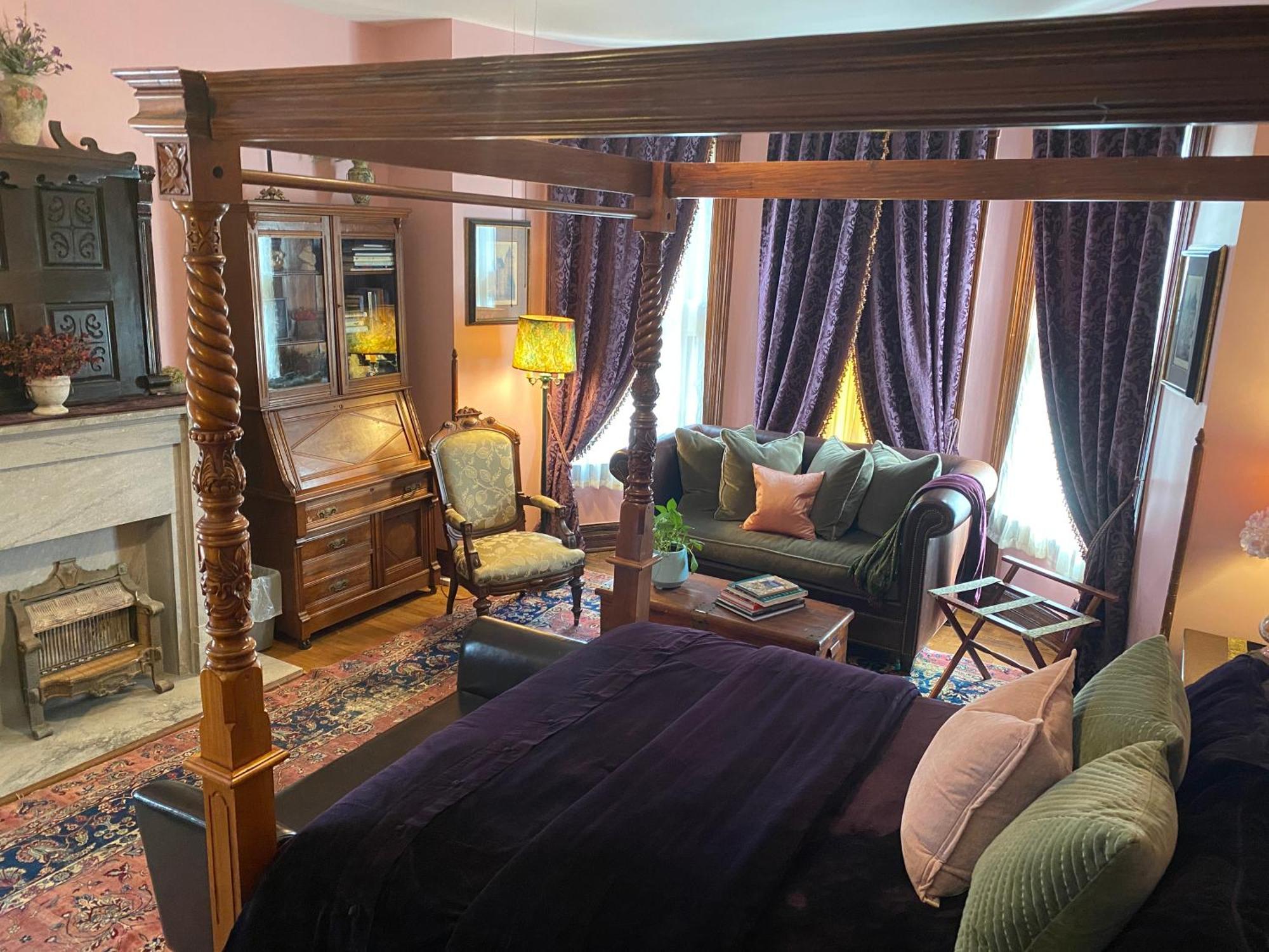 Vineyard Mansion B&B Сейнт Джоузеф Екстериор снимка
