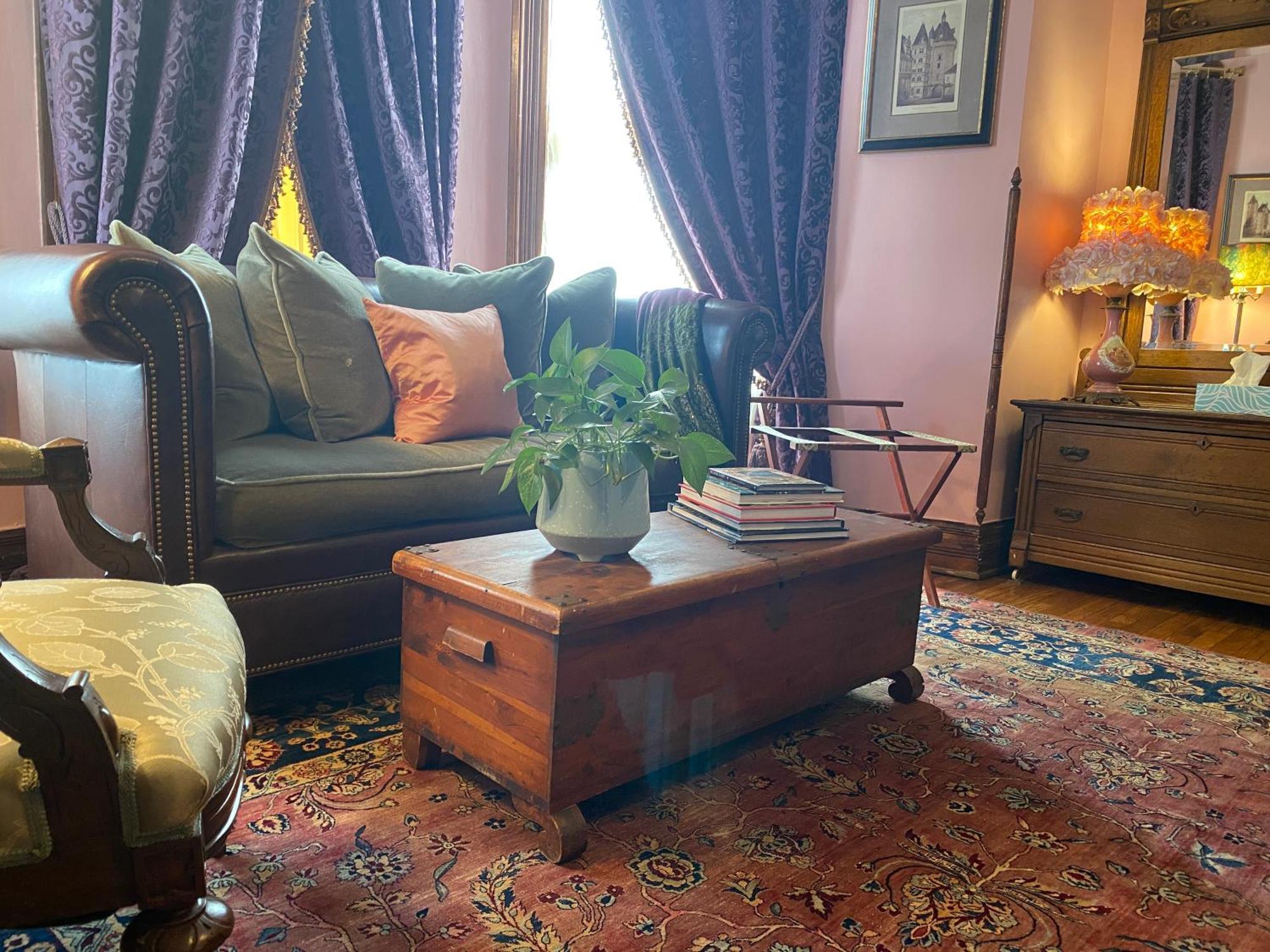 Vineyard Mansion B&B Сейнт Джоузеф Екстериор снимка